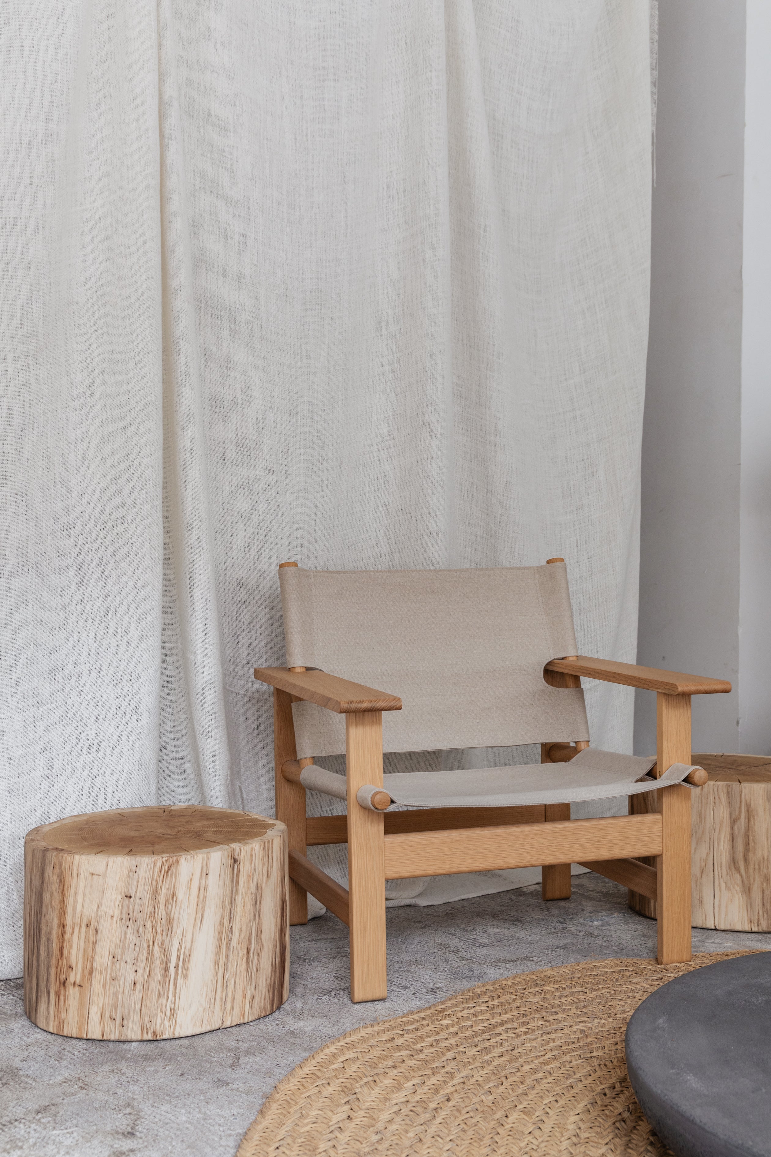 THE CANVAS CHAIR
